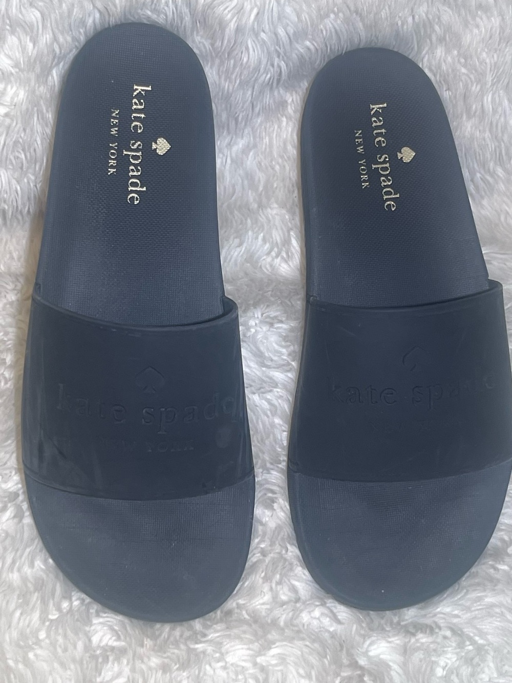 kate spade women’s navy rubber slide sandals with gold logo size 10